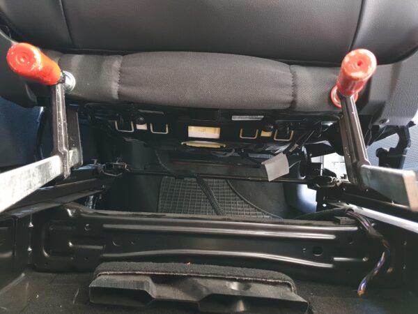 Original VW Audi Skoda Isofix Halter vorn Beifahrersitz Kindersitz  Befestigung
